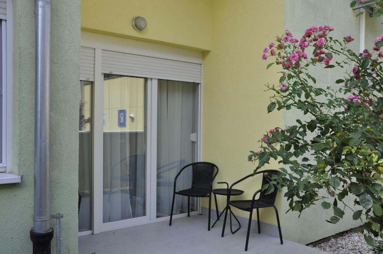 Apartman Miran Осиек Экстерьер фото